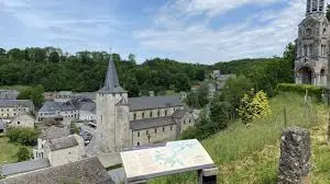 Collégiale Saint-Hadelin de Celles, style roman mosan XIe siècle