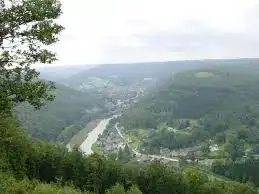 Kajakfahrt auf der Semois, sichtbar vom Aussichtspunkt Naglémont