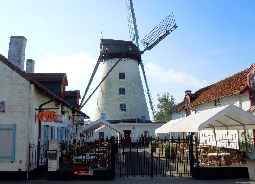 Workshop of the Couvert tobacco factory