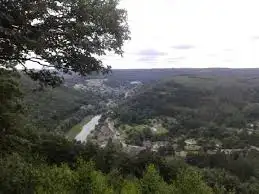 Flaming autumn colors along the Naglémont trail