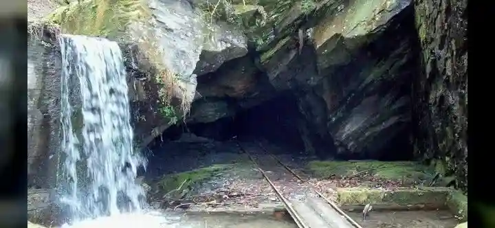 Vincent Théret aan het werk in de leisteengroeve van Alle-sur-Semois
