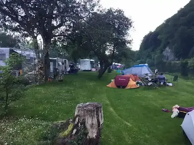 Camping Au Petit Ben-Gneur aan de oevers van de Semois – voor of na het kajakken