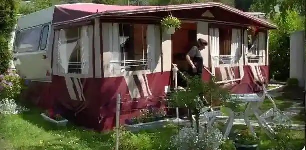 Vriendengroep in kajak Ardennen