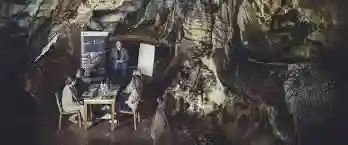 Géologie karstique Han-sur-Lesse – calcaire dévonien, fantômisation, UNESCO Geopark Famenne-Ardenne