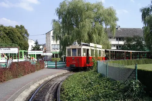 Tramway des Grottes de Han – ligne 521/2, 5,4 km voie métrique depuis 1906