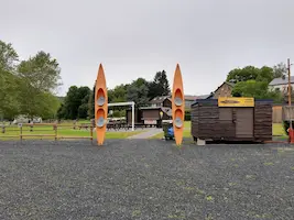 Passage sous le pont de Poupehan