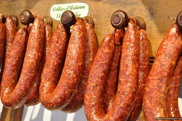 Saucisses ardennaises artisanales suspendues