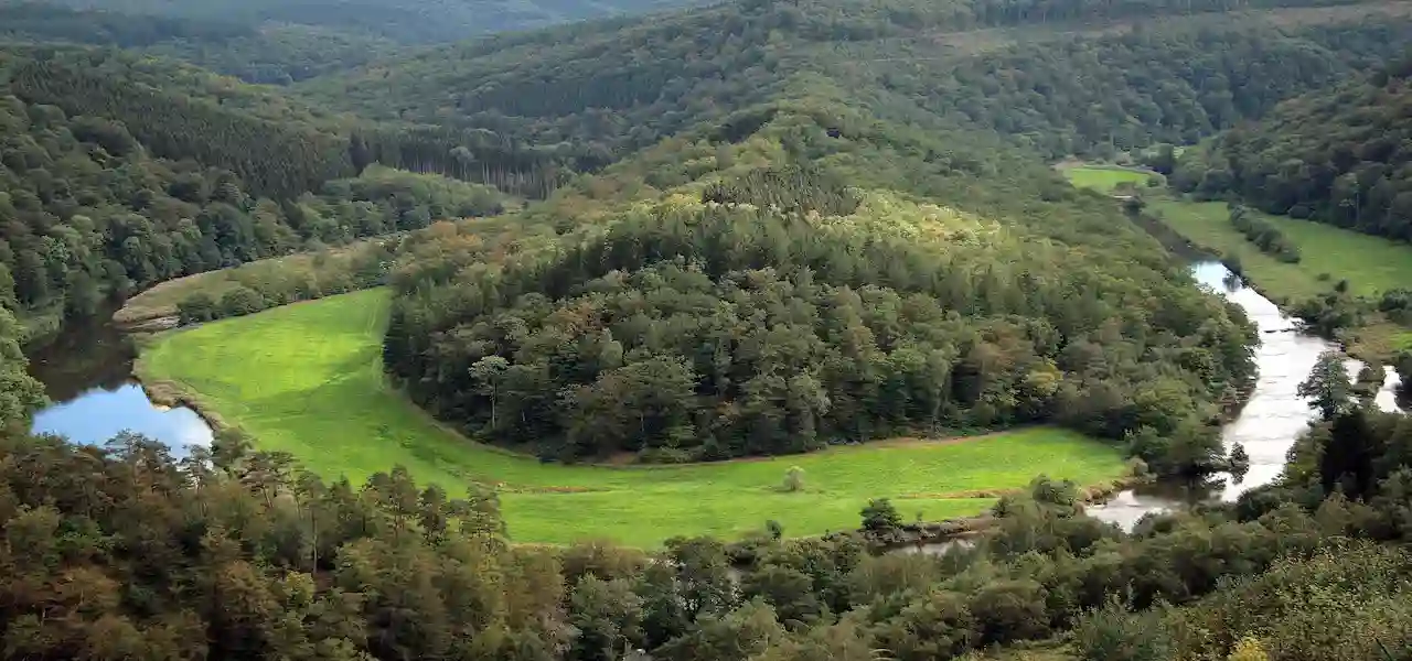 la vallee de la semois dans les Ardennes
