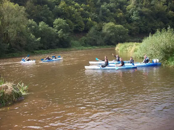 Reservering van kajaks op de Semois